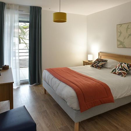 Aparthotel Domitys L'Amarante Cahors Esterno foto