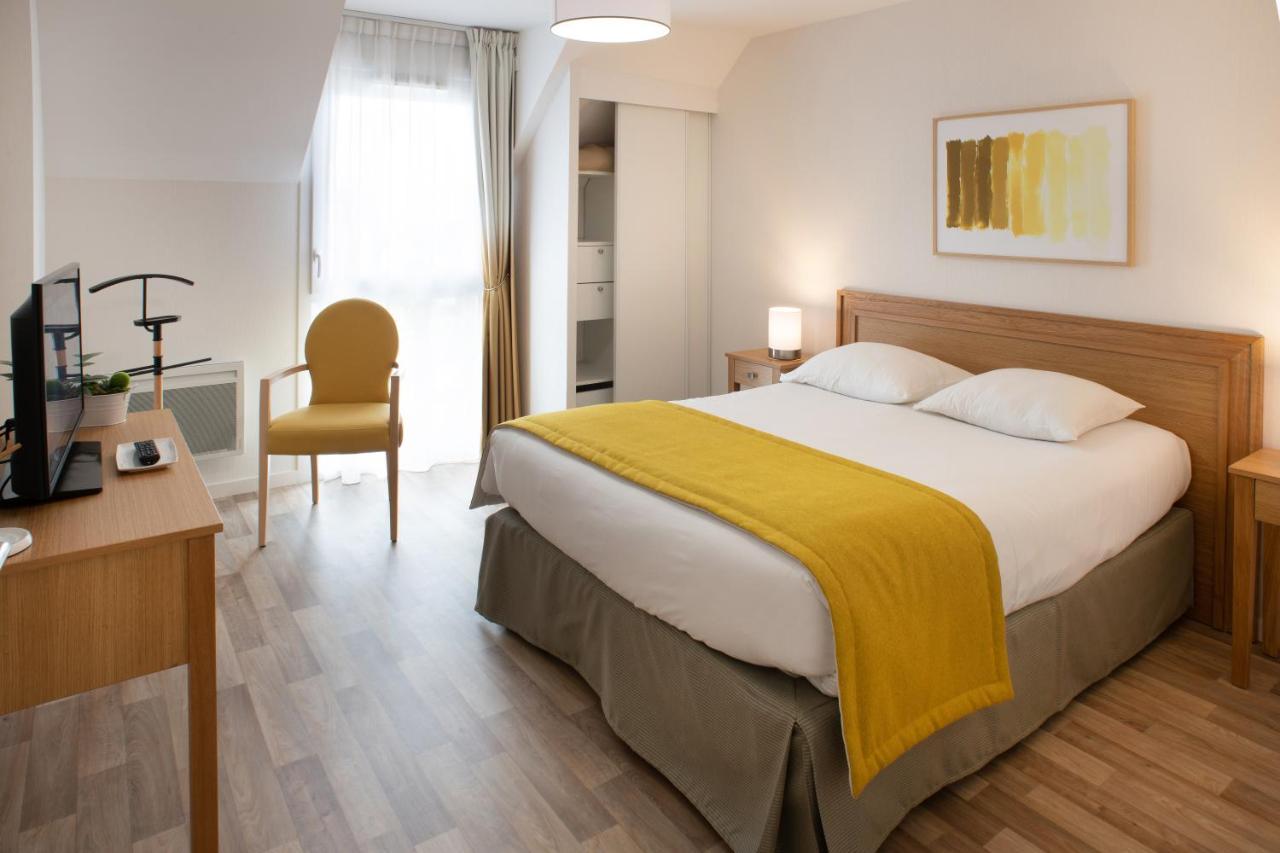 Aparthotel Domitys L'Amarante Cahors Esterno foto