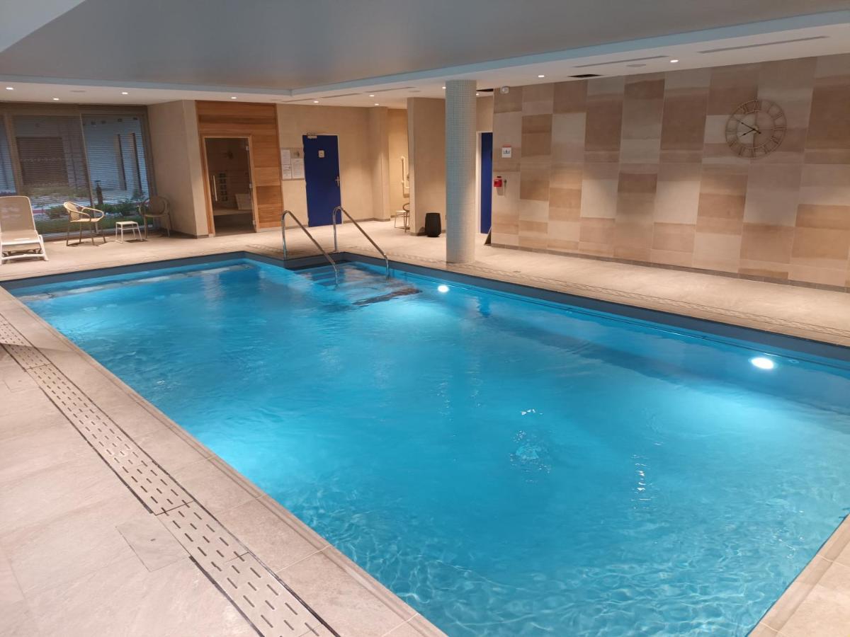 Aparthotel Domitys L'Amarante Cahors Esterno foto