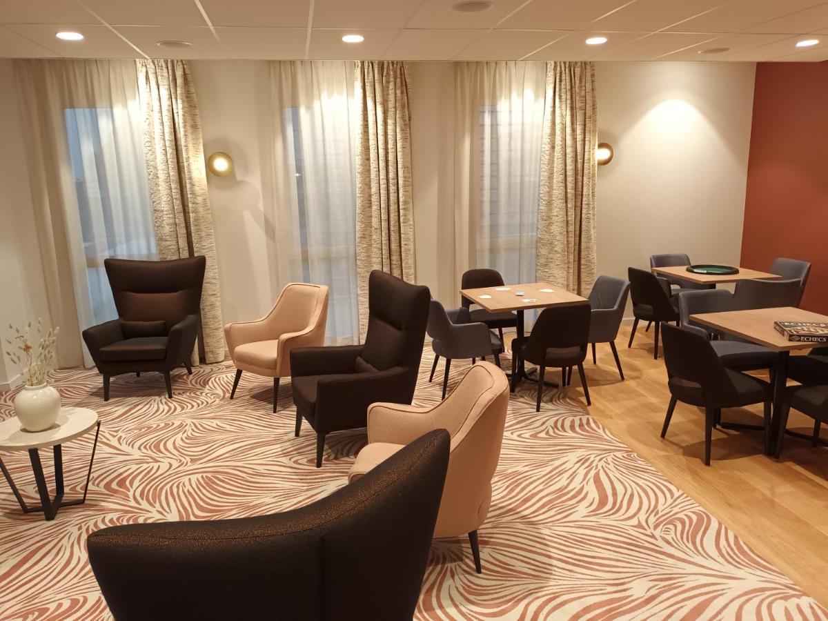 Aparthotel Domitys L'Amarante Cahors Esterno foto