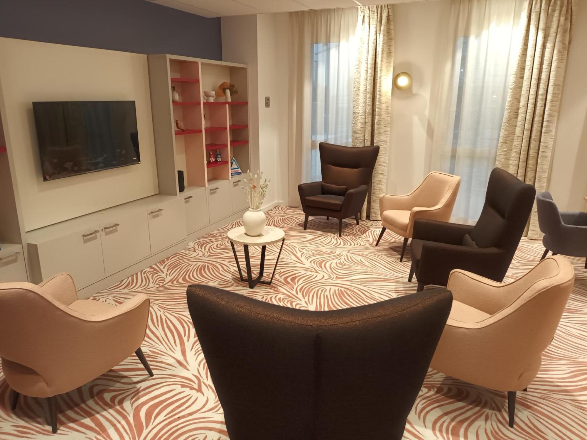 Aparthotel Domitys L'Amarante Cahors Esterno foto